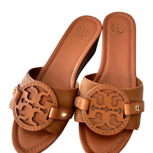 Tory Burch Tan Wedge Ladies Shoe size 10 - Picture 2 of 4